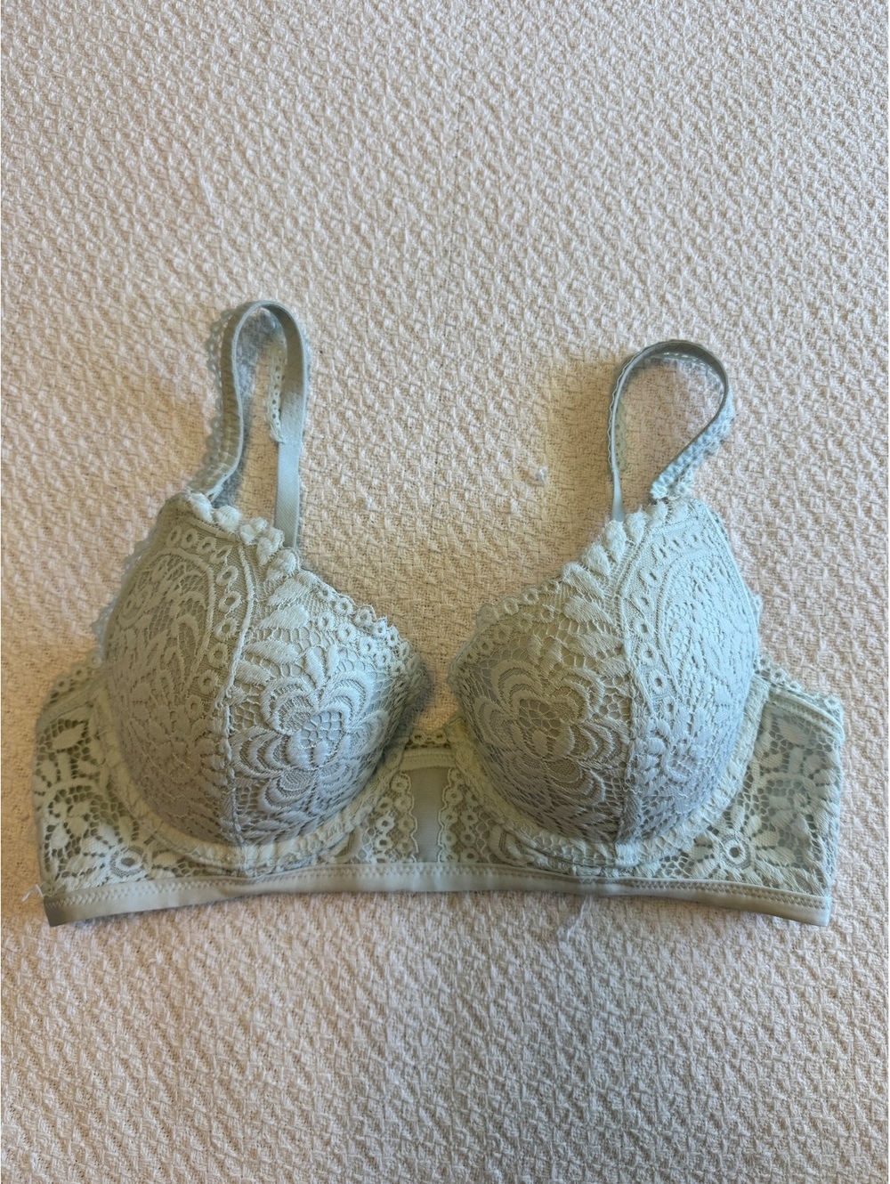 Wacoal Lace Underwire Bra in Light Blue, Size 34B